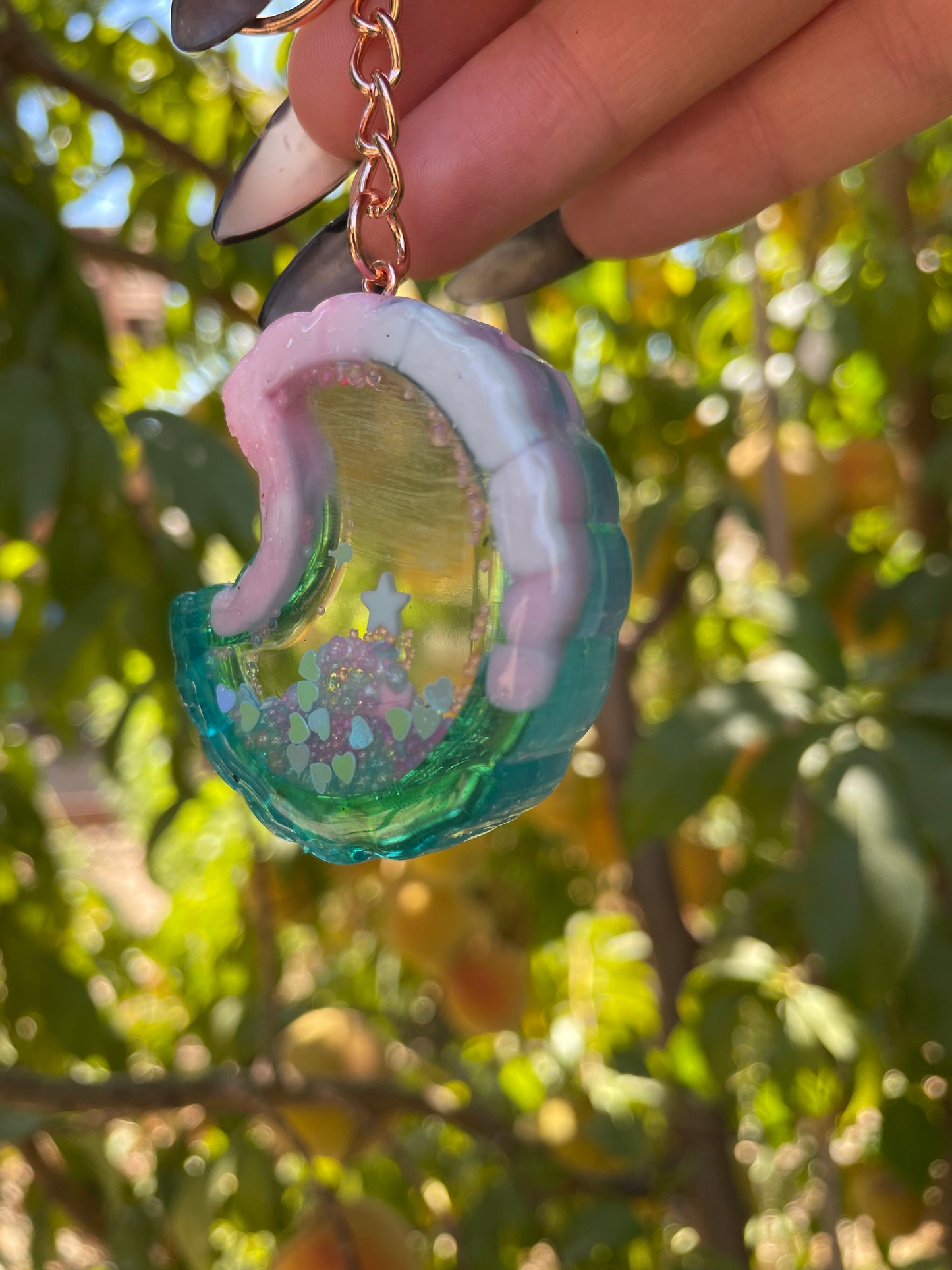 B-GRADE Ruffle Moon Double-Sided Shaker Charm