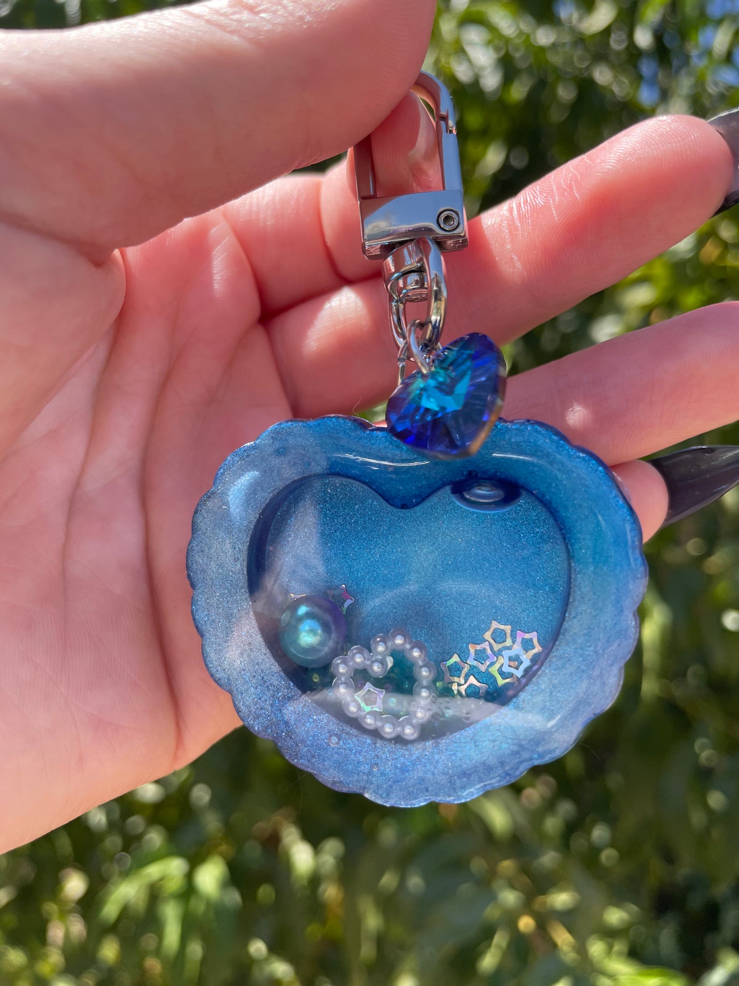 A Wave of Stars Ruffle Heart Shaker Charm