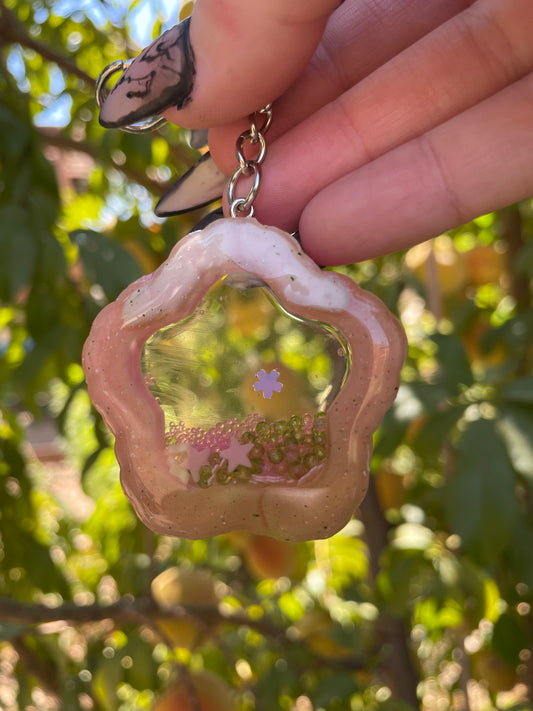B-GRADE Ruffle Star Double-Sided Shaker Charm